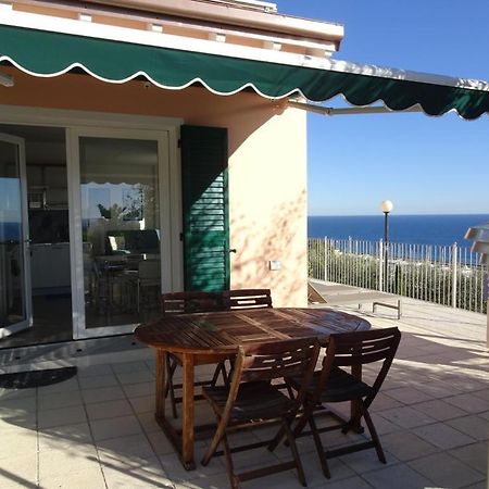 Villetta Sole Mare Santo Stefano al Mare Ngoại thất bức ảnh