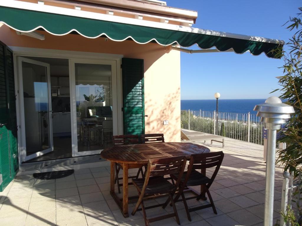 Villetta Sole Mare Santo Stefano al Mare Ngoại thất bức ảnh